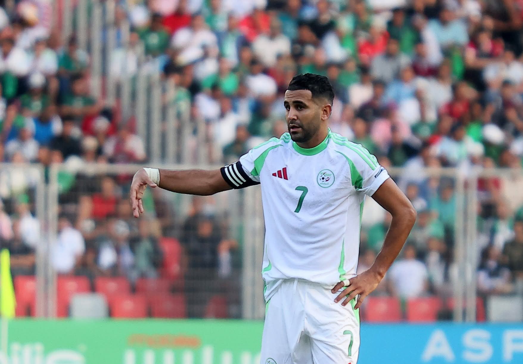 محرز يحدد موعد اعتزاله دوليا